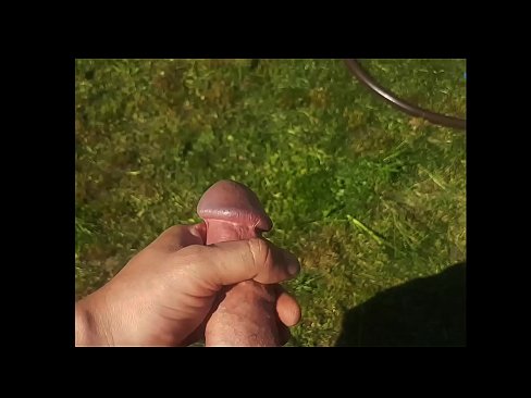 ❤️ Hotfies e ndyhet pidhi i saj rozë dhe përfundon me një shiringë në një kopsht veror ❤️❌ Porno në pornografi sq.villagesexvideos.ru ️❤